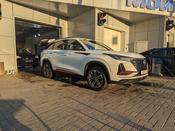2023 Changan CS75 Plus I Рестайлинг, белый, 2300000 рублей - вид 1