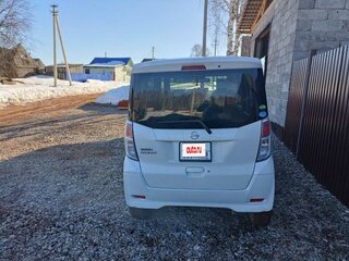 2017 Nissan Dayz Roox I Рестайлинг, белый, 850000 рублей, вид 4