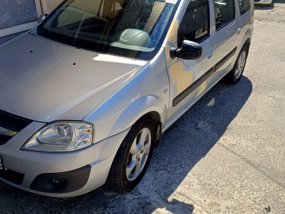 2013 Lada (ВАЗ) Largus I, серебристый