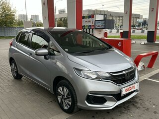 2018 Honda Fit III Рестайлинг, серый, 1500000 рублей, вид 1