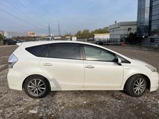 2011 Toyota Prius Alpha I (ZVW40/41), белый, 1450000 рублей, вид 3