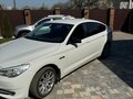 2012 BMW 5 серии Gran Turismo 530d xDrive VI (F10/F11/F07), белый, 1900000 рублей - вид 3