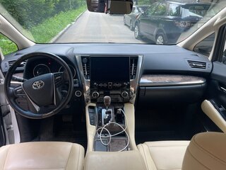 2021 Toyota Alphard III Рестайлинг, белый, 8500000 рублей, вид 5