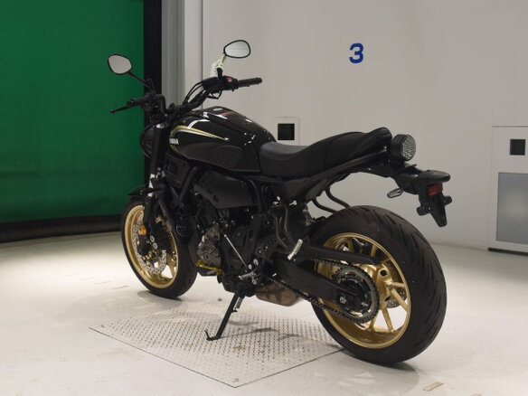 2023 Yamaha XSR700, чёрный, 900000 рублей - вид 5