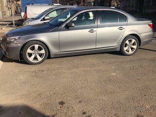 2007 BMW 5 серии 525i V (E60/E61) Рестайлинг, серый, 1499999 рублей, вид 2