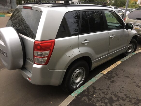 2011 Suzuki Grand Vitara II Рестайлинг, серебристый - вид 1