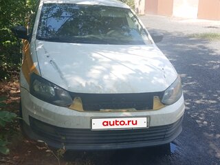 2016 Volkswagen Polo V Рестайлинг, жёлтый, 400000 рублей, вид 1