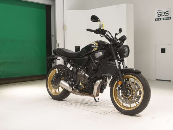 2023 Yamaha XSR700, чёрный, 900000 рублей - вид 2