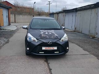 2018 Toyota Vitz III (XP130) Рестайлинг, серый, 1350000 рублей, вид 2