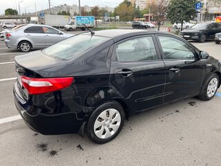 2014 Kia Rio III, чёрный, 770000 рублей, вид 5