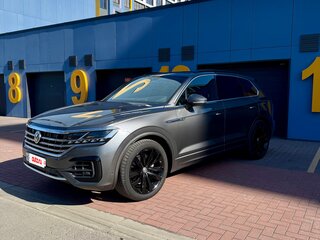 2019 Volkswagen Touareg III, серый, 7200000 рублей, вид 5