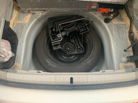 2012 Toyota Prius III Рестайлинг (XW30), белый, 1450000 рублей - вид 14