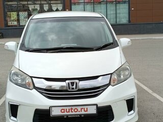 2015 Honda Freed I Рестайлинг 2, белый, 1375000 рублей, вид 1