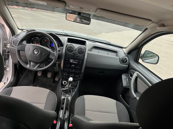 2015 Renault Duster I Рестайлинг, серебристый - вид 13