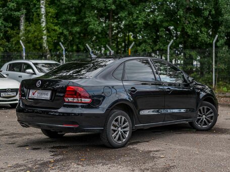 2019 Volkswagen Polo V Рестайлинг, чёрный, 1179000 рублей, вид 2