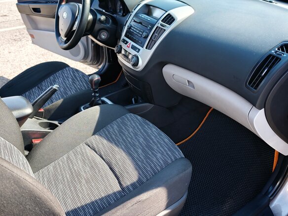 2009 Kia Ceed I, бежевый, 590000 рублей - вид 8
