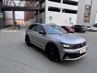 2018 Volkswagen Tiguan II, серебристый, 3000000 рублей, вид 1