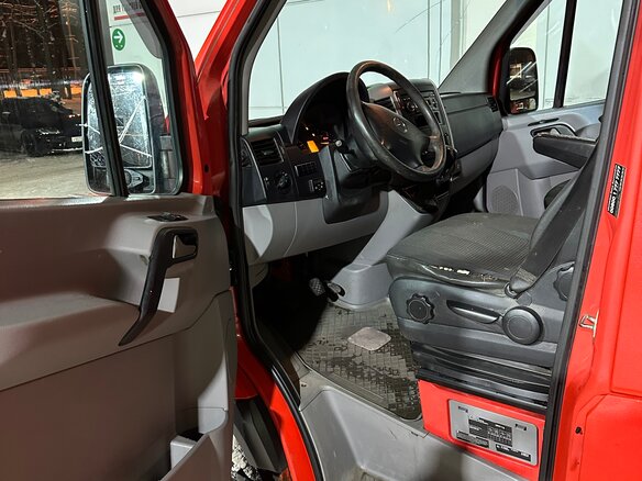 2007 Mercedes-Benz Sprinter, красный, 1000000 рублей - вид 12