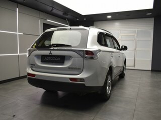 2014 Mitsubishi Outlander III, белый, 1037000 рублей, вид 4