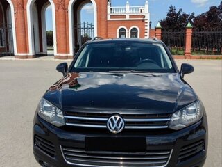 2013 Volkswagen Touareg II, чёрный, 2950000 рублей, вид 2