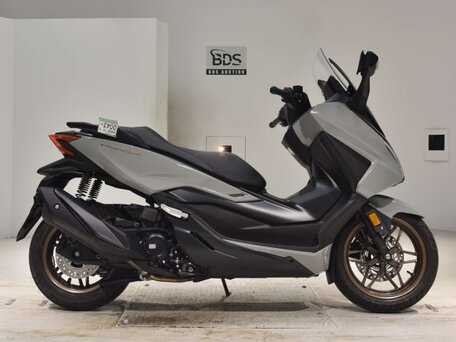 2023 Honda Forza, серый, 750000 рублей, вид 2