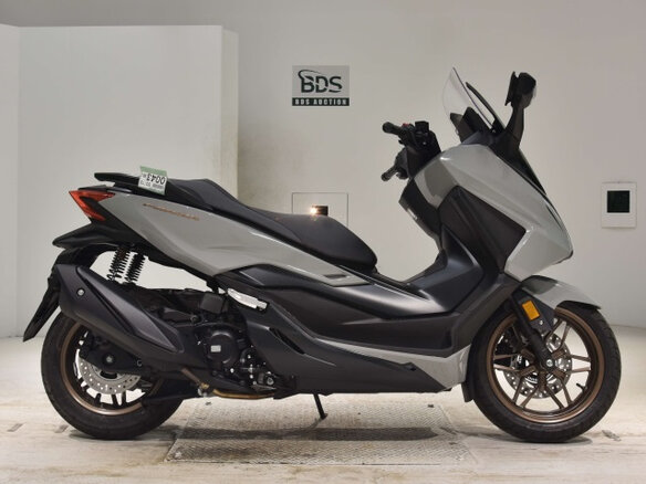 2023 Honda Forza, серый, 750000 рублей - вид 1