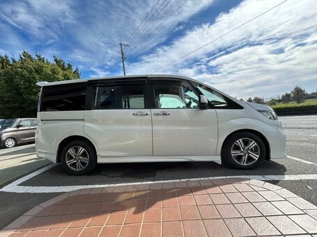 2021 Honda Stepwgn Spada V Рестайлинг, белый, 2030002 рублей, вид 5