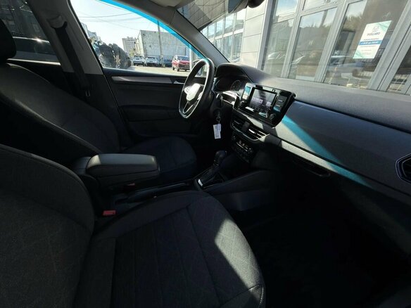 2022 Volkswagen Polo VI, серебристый, 1710000 рублей - вид 21
