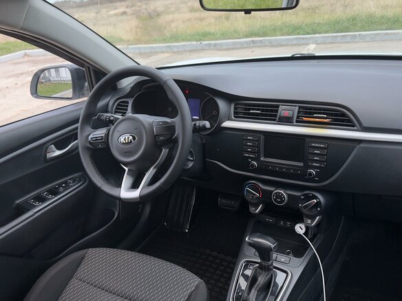 2018 Kia Rio IV, белый, 1550000 рублей - вид 12