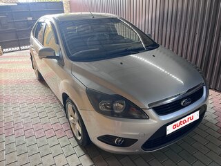 2010 Ford Focus II Рестайлинг, серебристый, 685000 рублей, вид 2