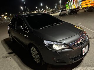 2011 Opel Astra J, серый, 840000 рублей, вид 4