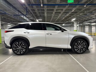 2023 Lexus RZ 450e, белый, 6555000 рублей, вид 4