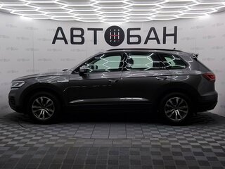 2018 Volkswagen Touareg III, серый, 4130000 рублей, вид 4