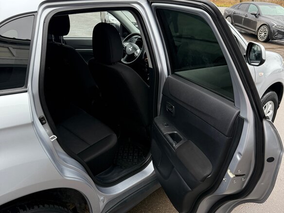 2011 Mitsubishi ASX I, серебристый, 890000 рублей - вид 13