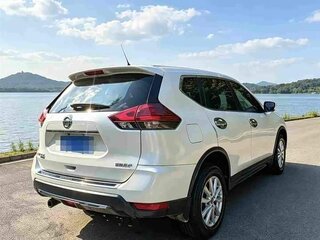 2022 Nissan X-Trail III Рестайлинг, белый, 1590999 рублей, вид 5