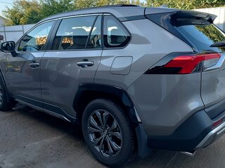 2025 Toyota RAV4 V (XA50), серый, 3300000 рублей, вид 2
