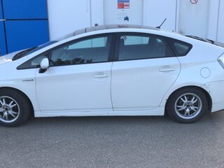 2009 Toyota Prius III (XW30), белый, 950000 рублей, вид 3