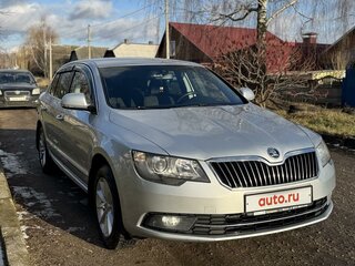 2014 Skoda Superb II Рестайлинг, серебристый, 1350000 рублей, вид 1