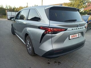 2020 Toyota Sienna IV, серебристый, 2750000 рублей, вид 3