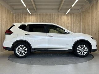 2017 Nissan X-Trail III, белый, 1455000 рублей, вид 3