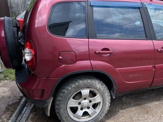 2012 Chevrolet Niva I Рестайлинг, красный, 450000 рублей, вид 3