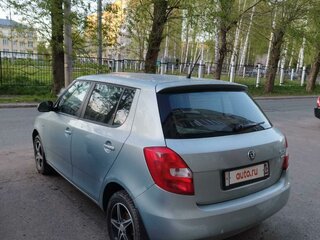 2012 Skoda Fabia II Рестайлинг, зелёный, 500000 рублей, вид 4