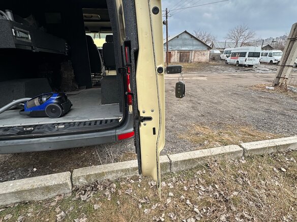 2012 Volkswagen Crafter, бежевый, 1600000 рублей - вид 28