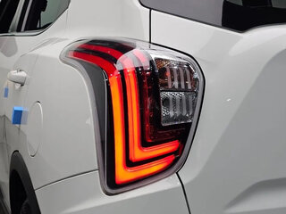 2023 KGM Tivoli, белый, 2170000 рублей, вид 4