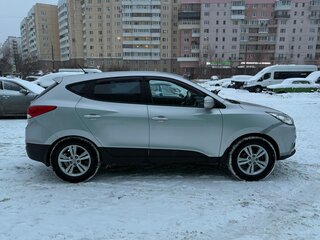 2011 Hyundai ix35 I, серебристый, 900000 рублей, вид 5