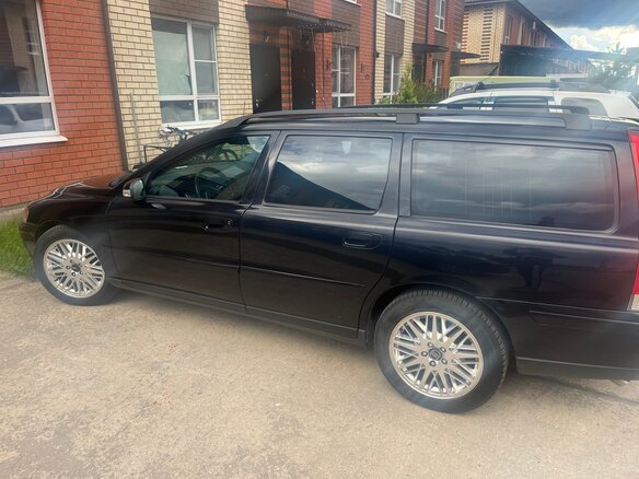 2007 Volvo V70 II Рестайлинг, чёрный, 850000 рублей - вид 3