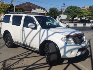 2011 Nissan Pathfinder III Рестайлинг, белый, 1750000 рублей, вид 5