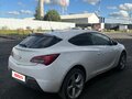 2013 Opel Astra GTC J Рестайлинг, белый, 859000 рублей - вид 3
