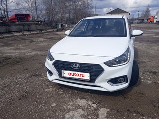 2019 Hyundai Solaris II, белый, 1300000 рублей, вид 2