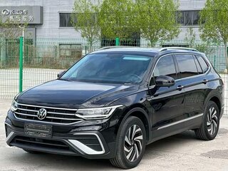 2023 Volkswagen Tiguan Allspace II Рестайлинг, чёрный, 2452555 рублей, вид 1